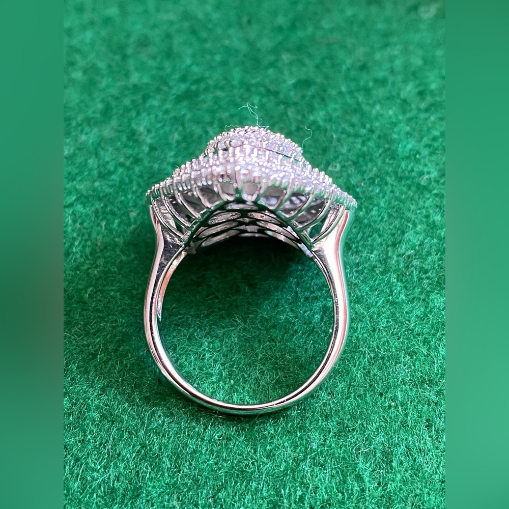 ROSS SIMONS 925 Sterling Silver 4.00 ct. t.w. Round & Baguette CZ Ring Size 9 - Picture 7 of 17